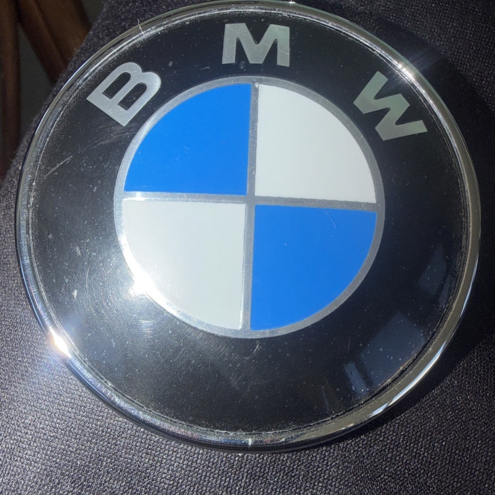 Genuine BMW Trunk Roundel, Emblem 51 14-8132375 82mm - Picture 4 of 4